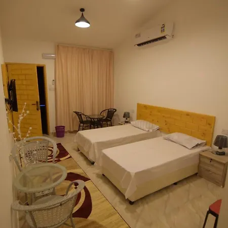 السكون لبيوت الضيافة و شاليه Al Sukun For Guest Houses & Chalet Ras al Hadd Exterior photo