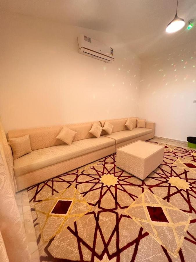 Guest house السكون لبيوت الضيافة و Al Sukun For & *